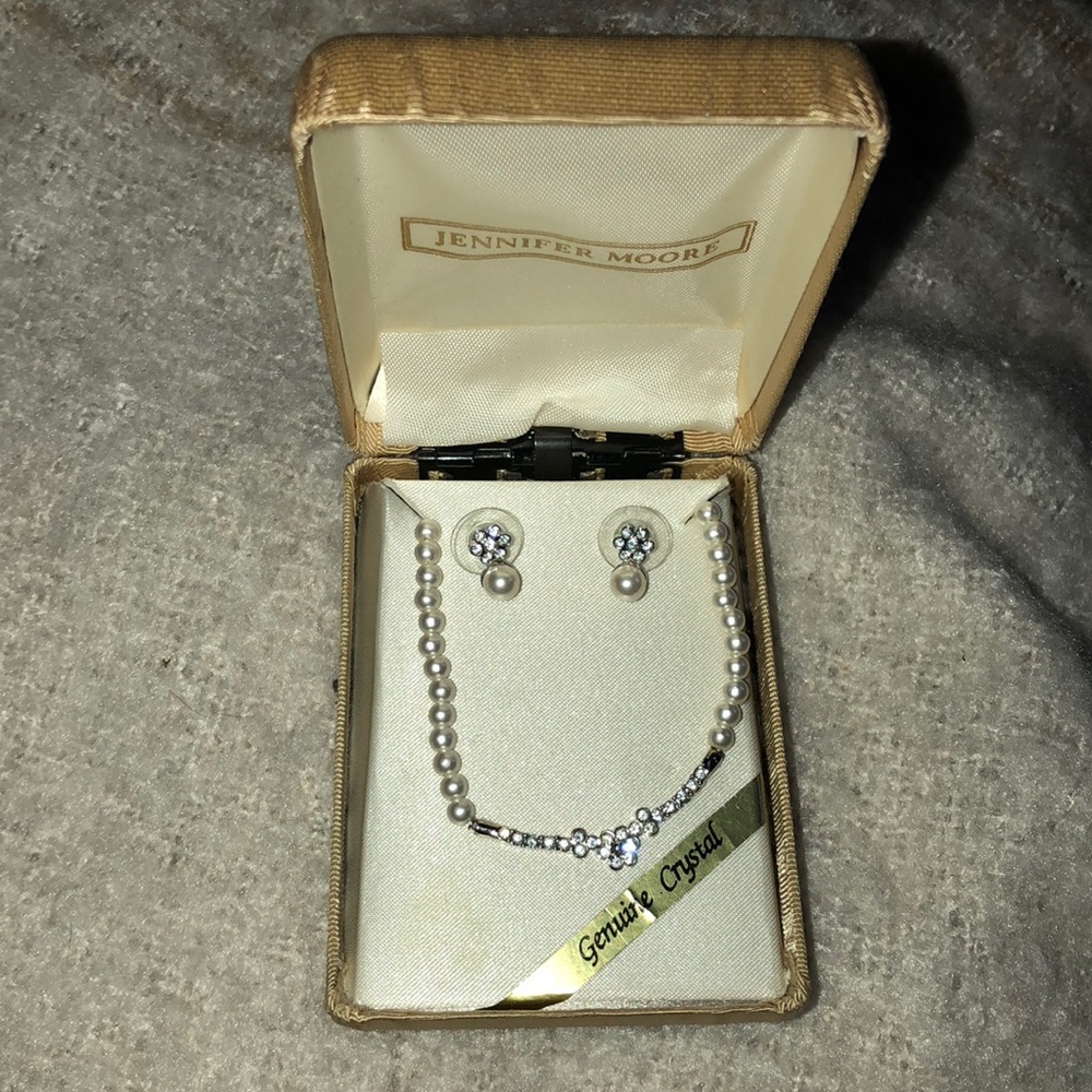 Earring & necklace set